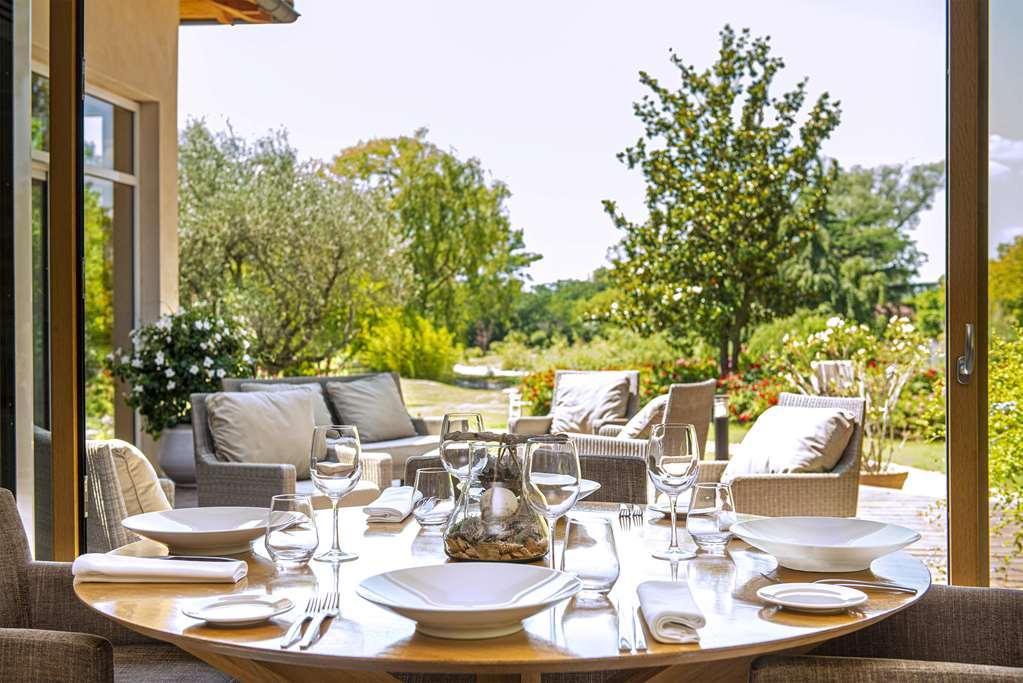 Chateau De Massillan Uchaux ร้านอาหาร รูปภาพ